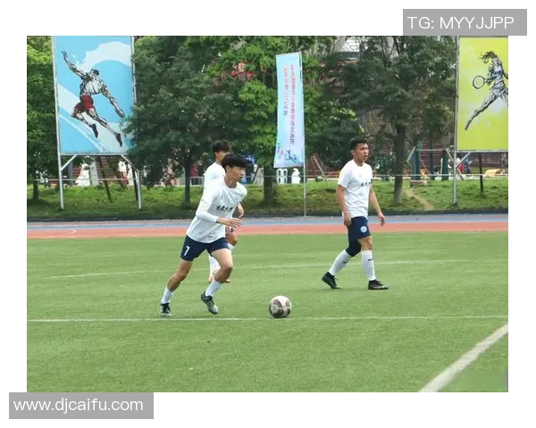 坎塞洛在足球赛场的表现分析与未来发展潜力探讨